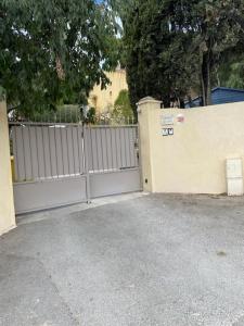 Appartement Studio entre Aix en Provence et Marseille Campagne les pins 6 Chemin de la Haute Bédoule 13240 Septèmes-les-Vallons Provence-Alpes-Côte d\'Azur