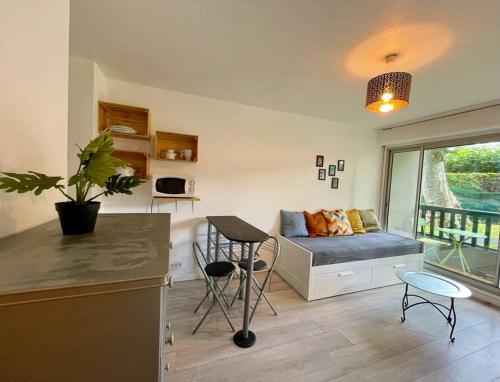 Studio entre la place des 5 cantons et la plage