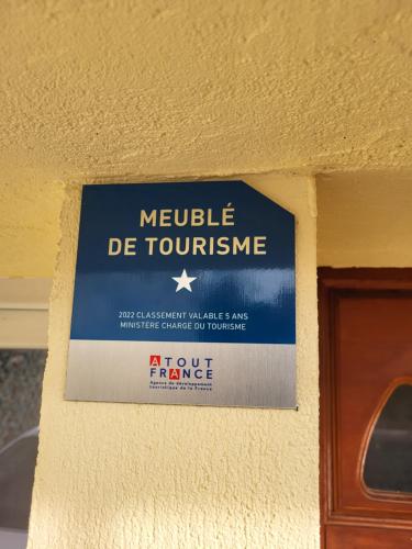 STUDIO ENTRE PARIS et DISNEY 1