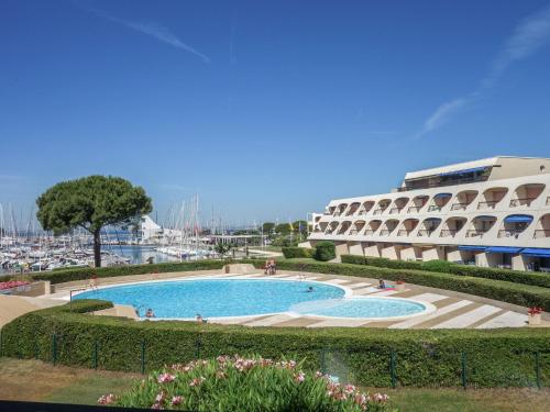 Studio Escale Port-1