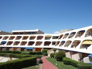 Studio Escale Port-1