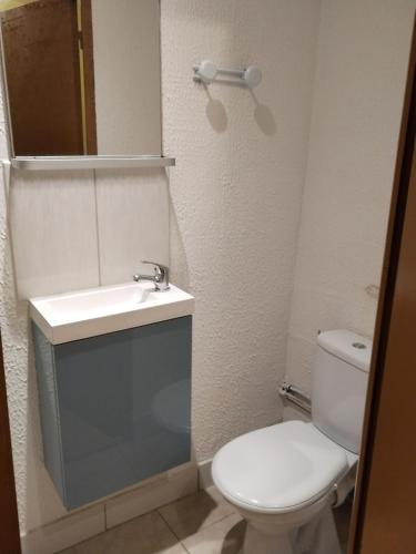 Appartement STUDIO F1 1 er étage, appartement D. 53 Rue de Beauvais 60130 Saint-Just-en-Chaussée Picardie