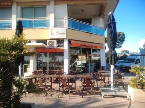 Studio F1 vue mer a 30m des plages