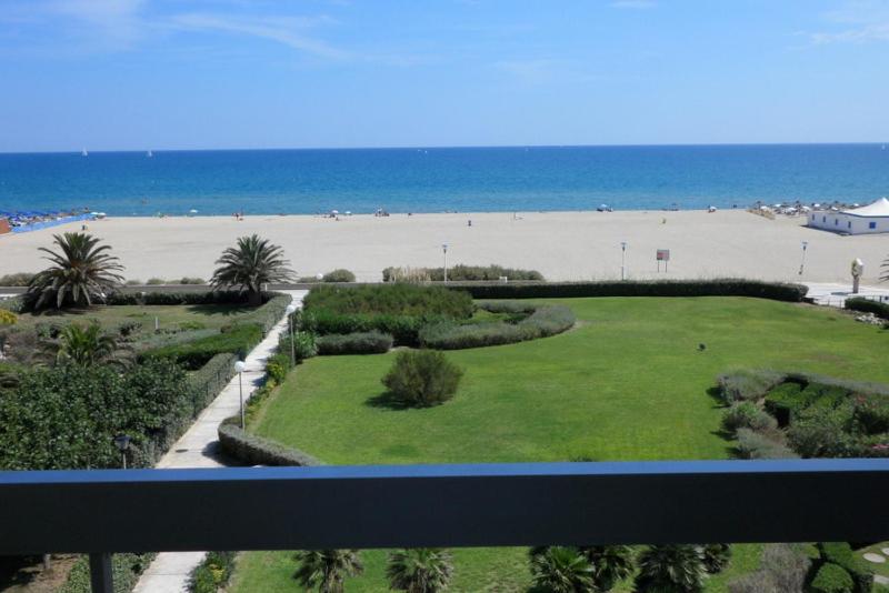 Appartement Studio face à la mer +terrasse+ parking les 3 Mats avenue des terrasses du levant 66140 Canet-en-Roussillon