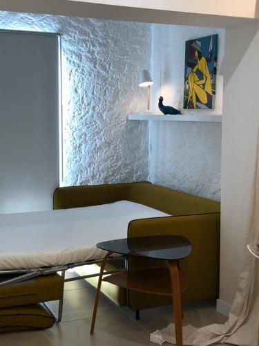 Studio face la plage Le Brusc