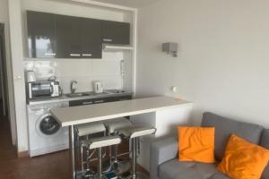 Appartement STUDIO face mer à Juan les Pins 29ter Boulevard Charles Guillaumont 06160 Antibes Provence-Alpes-Côte d\'Azur