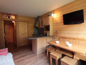 Appartement Studio Flaine, 1 pièce, 5 personnes - FR-1-687-76 Résidence Andromède Flaine Forêt 74300 Arâches-la-Frasse Rhône-Alpes