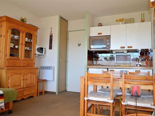 Studio Font-Romeu-Odeillo-Via, 1 pièce, 4 personnes - FR-1-580-17