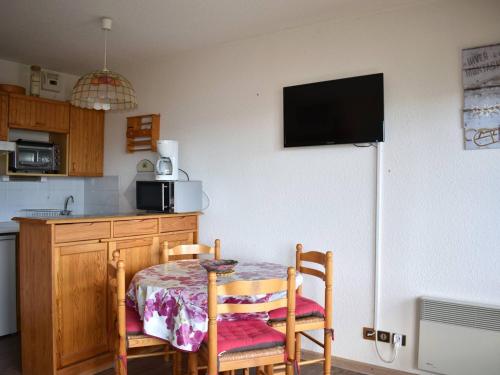 Studio Font-Romeu-Odeillo-Via, 1 pièce, 4 personnes - FR-1-580-20
