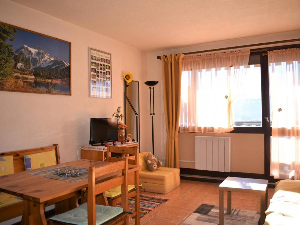 Appartement Studio Font-Romeu-Odeillo-Via, 1 pièce, 4 personnes - FR-1-580-59 7 rue des quatres saisons apt 66 66120 Font-Romeu-Odeillo-Via