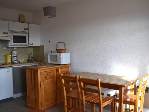 Studio Font-Romeu-Odeillo-Via, 1 pièce, 4 personnes - FR-1-580-78
