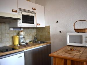 Studio Font-Romeu-Odeillo-Via, 1 pièce, 4 personnes - FR-1-580-78