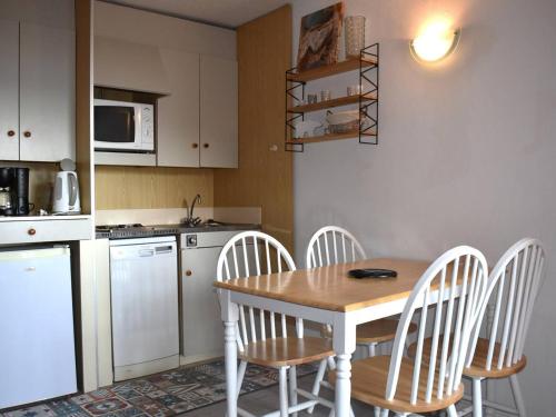 Studio Font-Romeu-Odeillo-Via, 1 pièce, 4 personnes - FR-1-580-88