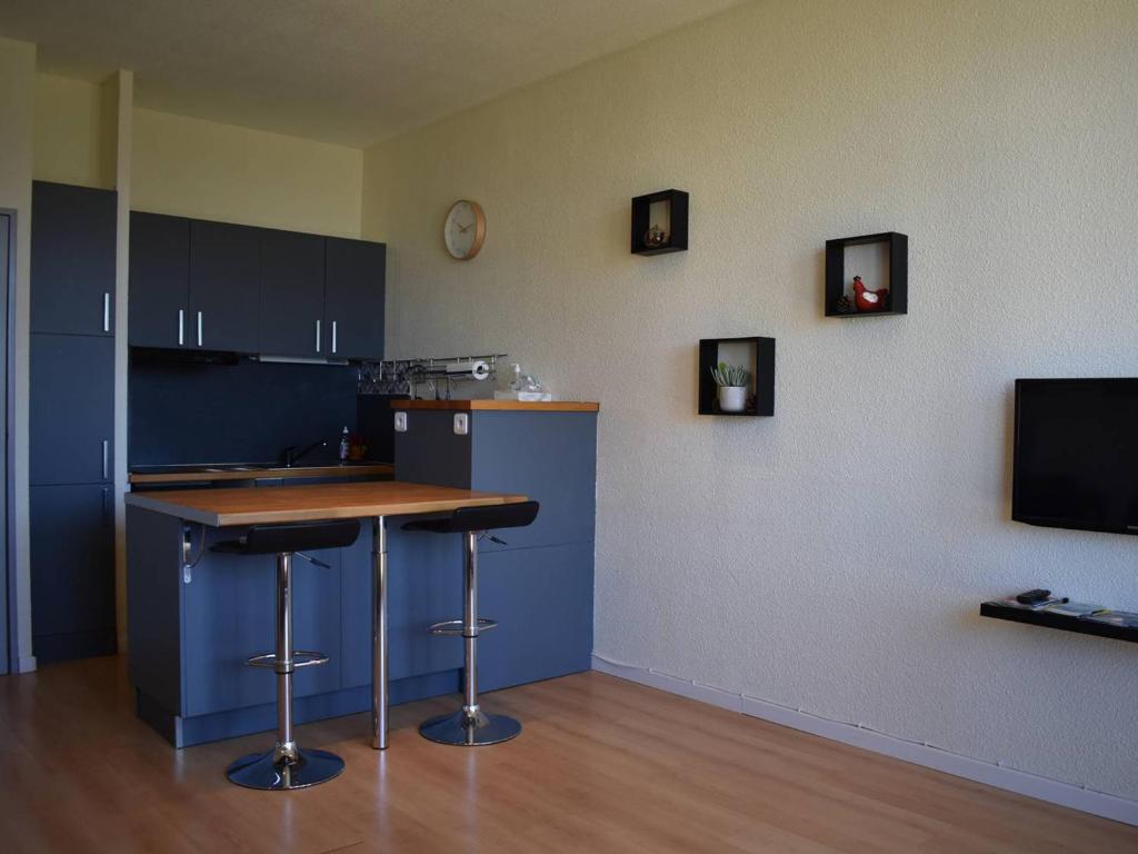 Studio Font-Romeu-Odeillo-Via, 3 pièces, 6 personnes - FR-1-580-74 RESIDENCE VAL SOLEIL - appt n°30 20 boulevard François Arago, 66120 Font-Romeu-Odeillo-Via