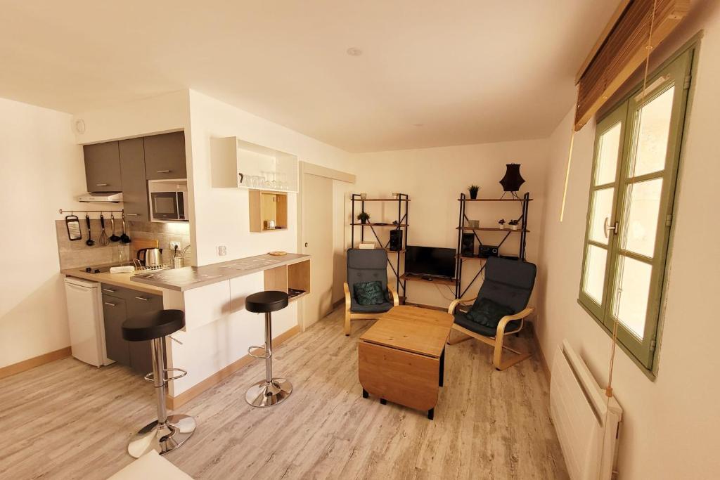 Studio for 2 with WI-FI -in the heart of AVIGNON 3 Rue Saint-Pierre, 84000 Avignon