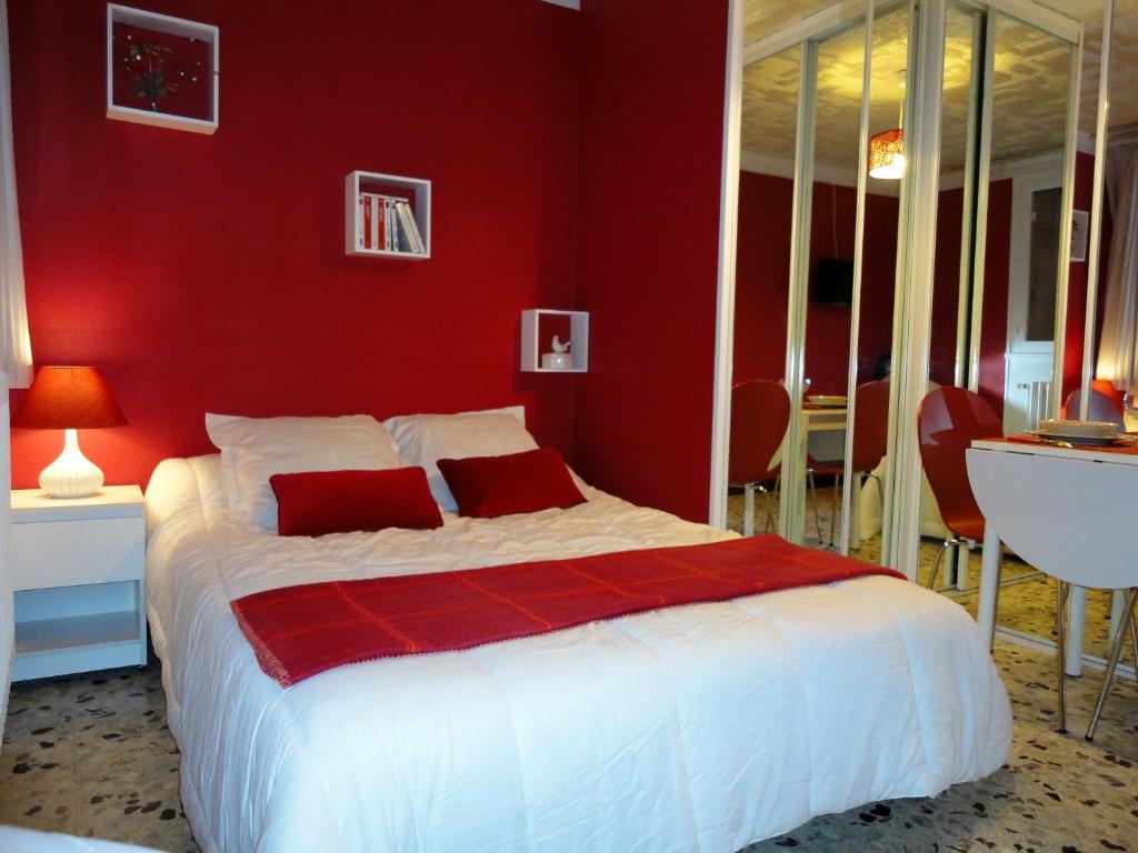 Appartement Studio Framboise proche Paris et Disneyland 1 Rue Leroux 93220 Gagny