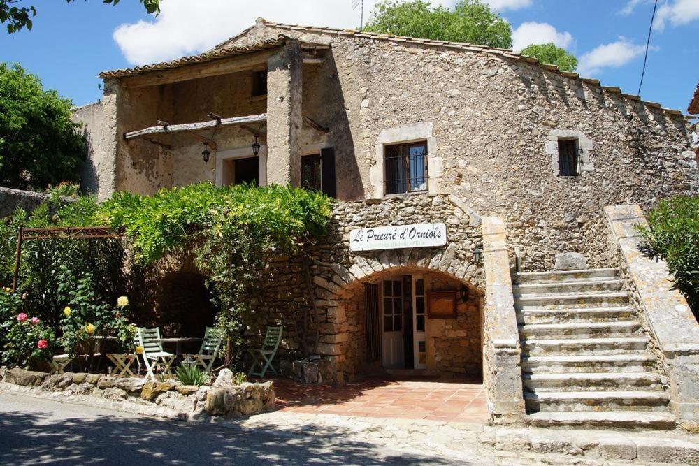 Studio-gîte Chauvet III Le Prieuré d'Orniols Le Prieuré d'Orniols Hameau de la Bastide, 30630 Goudargues