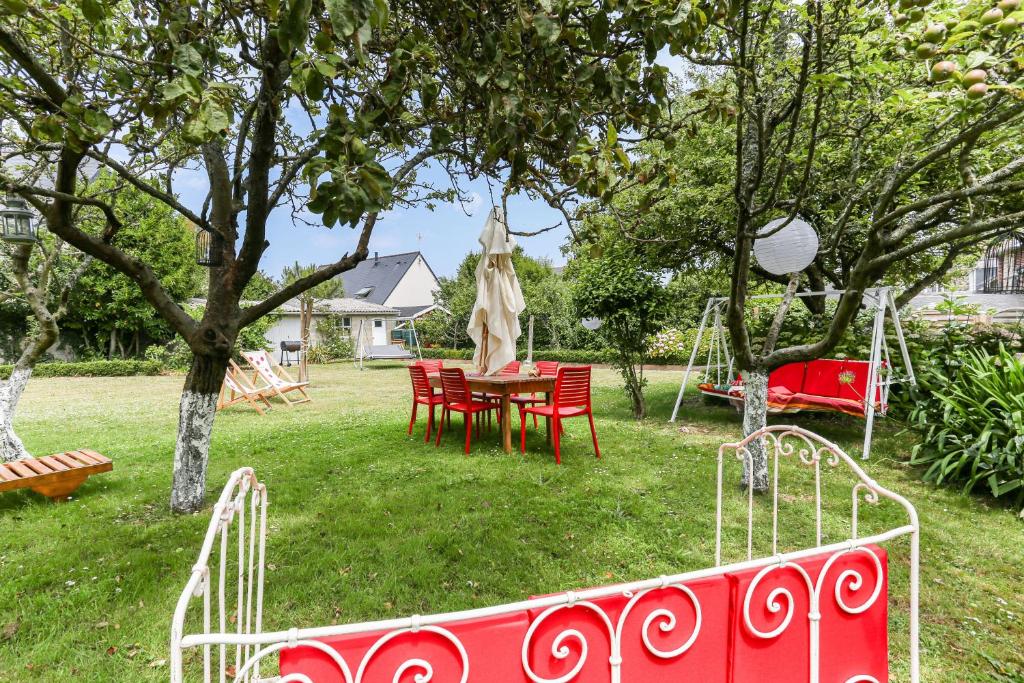 Studio grand lit 160 tout équipé wifi 71200 Le Creusot