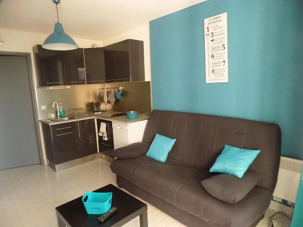 Appartement Studio Grau du Roi Floralies II proche plage parking les bleuets appartement 2916 964 avenue de camargue 30240 Le Grau-du-Roi