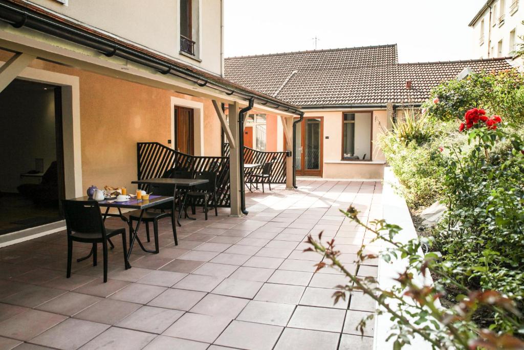 Studio Hameau au soleil
