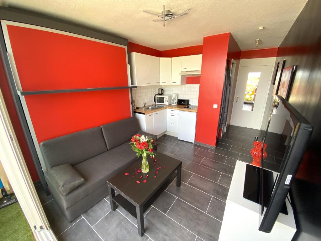 Studio Héliopolis L Village Naturiste Rue des Nereides, 34300 Le Cap d\'Agde