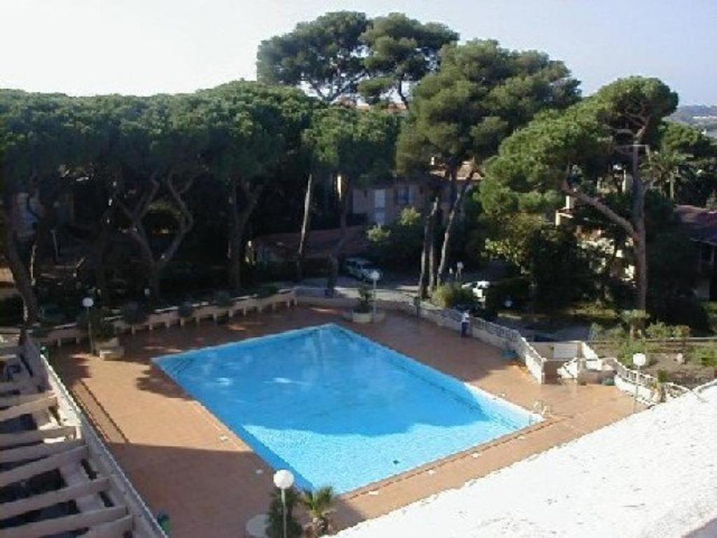 Appartement Studio Hyères, 1 pièce, 4 personnes - FR-1-335-171 120, avenue de l'Hippodrome LE ZODIAQUE BAT A 3 ème sur coursive 83400 Hyères