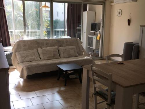 Studio Hyères, 1 pièce, 4 personnes - FR-1-335-186