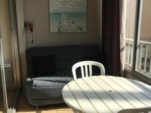 Appartement Studio Hyères, 1 pièce, 4 personnes - FR-1-335-186 LE ZODIAQUE I 1er étage gauche 52. rue de l'Hippodrome 83400 Hyères Provence-Alpes-Côte d\'Azur