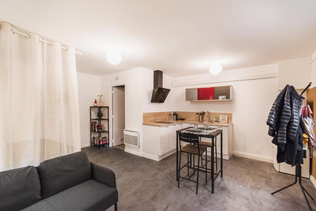 Appartement Studio Hyères Médiéval 13 bis Rue Voltaire 83400 Hyères