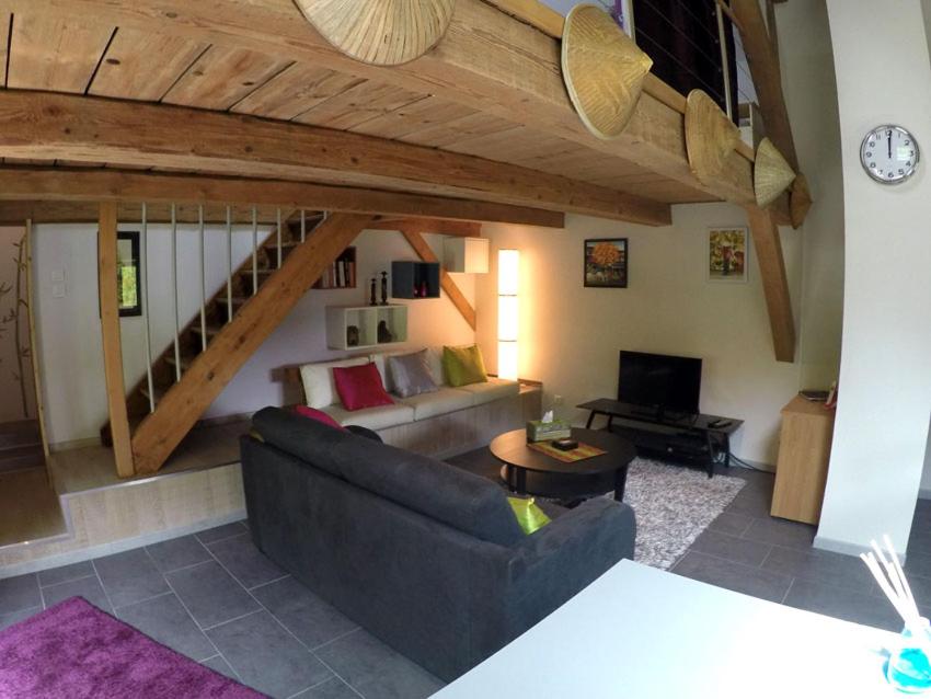 Studio hyper centre avec balcon