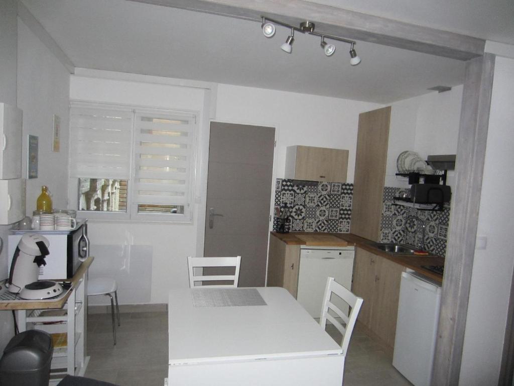 Appartement Studio hyper centre avec terrasse à 1 rue de la plage et2 59 Rue du Haut Pas 76200 Dieppe