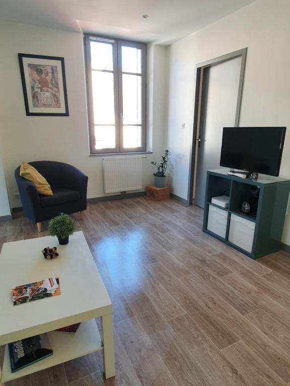 Studio hyper centre avec terrasse à 1 rue de la plage et2