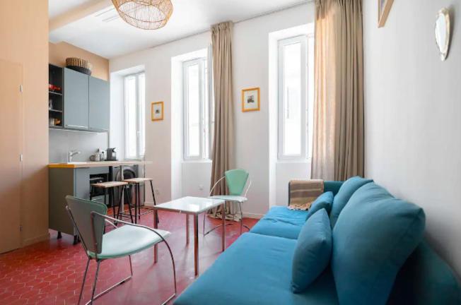 STUDIO ** HYPER CENTRE ** COEUR NOAILLES 2 Rue de l'Académie, 13001 Marseille