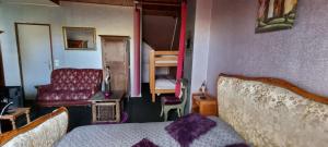 Studio in a quiet area with garden near the sea