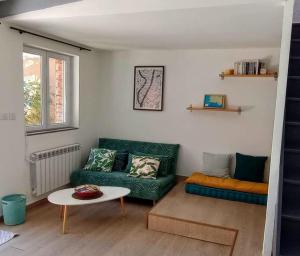 Studio indépendant avec patio au cœur de Marseille