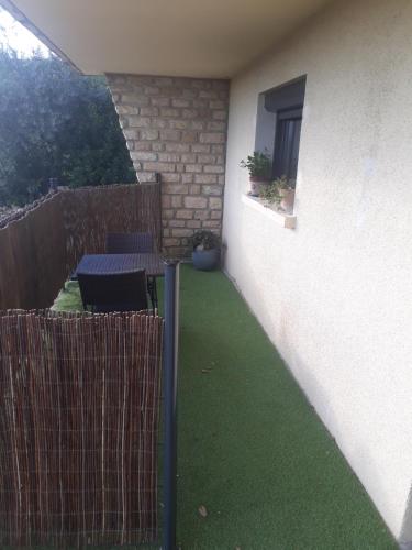 Studio indépendant avec terrasse exposée sud