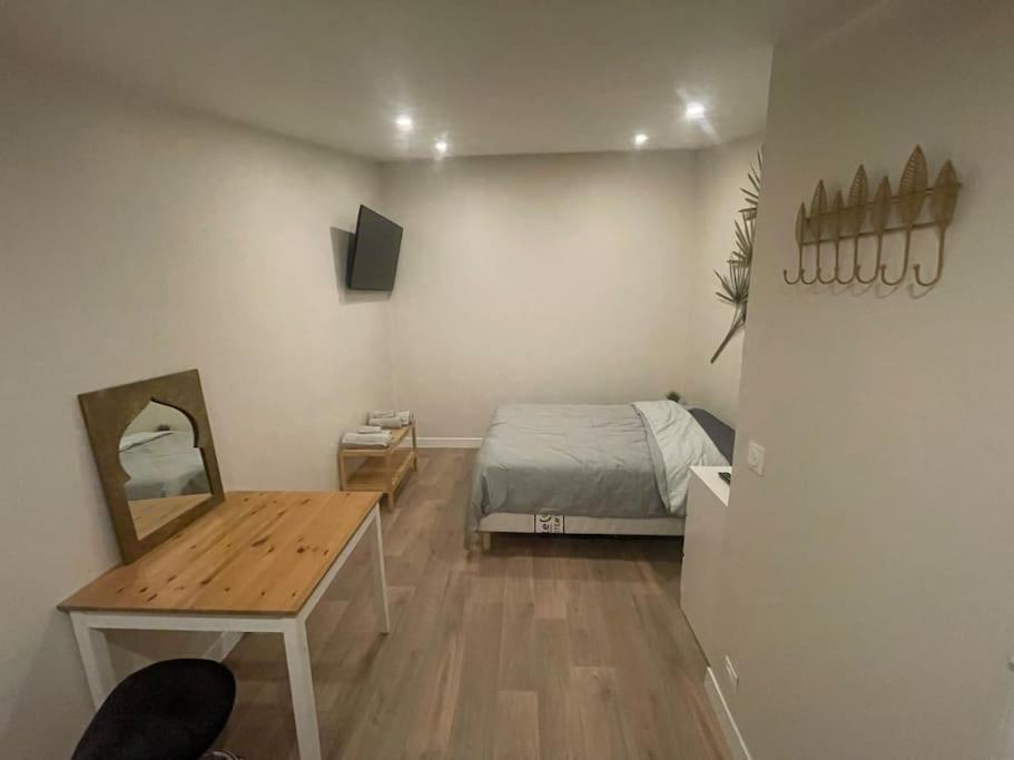 Studio indépendant - CDG, Paris,Disney,Astérix 5 rue notre dame de lorette, 95400 Arnouville-lès-Gonesse