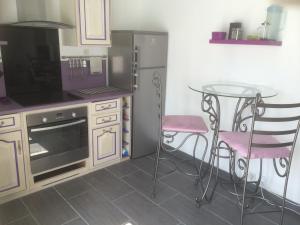 Appartement Studio indépendant dans villa avec piscine à Gap 11 Rue des pins 05000 Gap Provence-Alpes-Côte d\'Azur