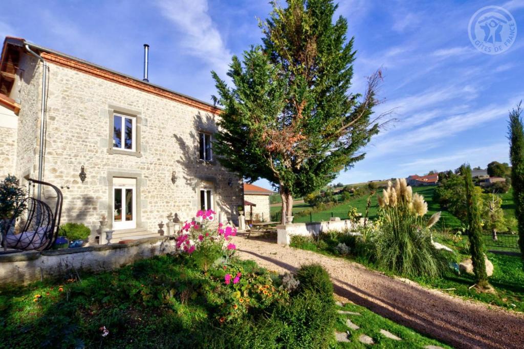 Studio indépendant près cap canaille avec terrasse 13600 La Ciotat