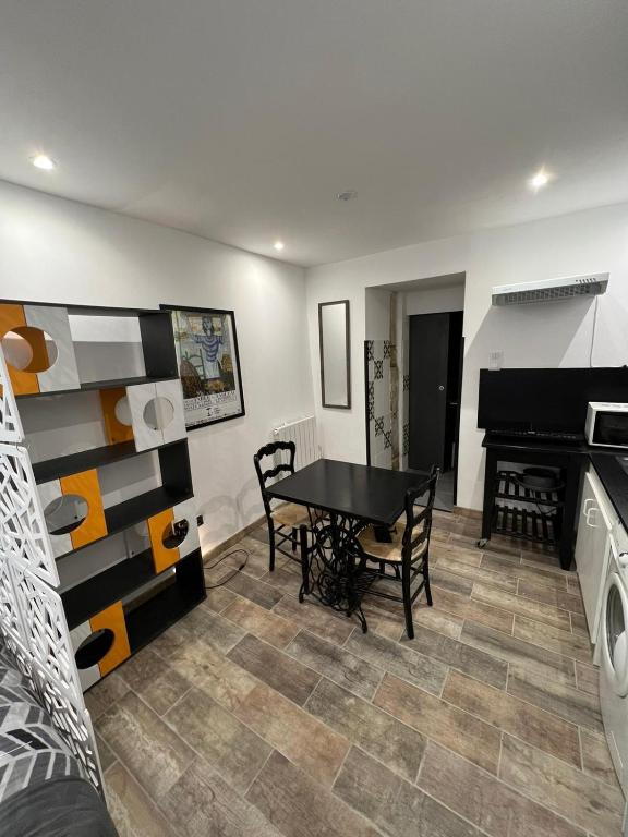 Studio indépendant 40 Rue Haute Villeneuve, 26100 Romans-sur-Isère