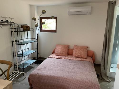 Studio indépendant - Terrasse, jaccuzi, et piscine