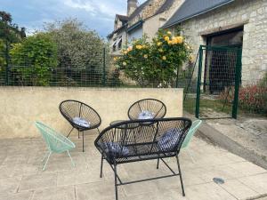 Studio Indre, La halte de Cuzé, aux abords de la Loire à vélo