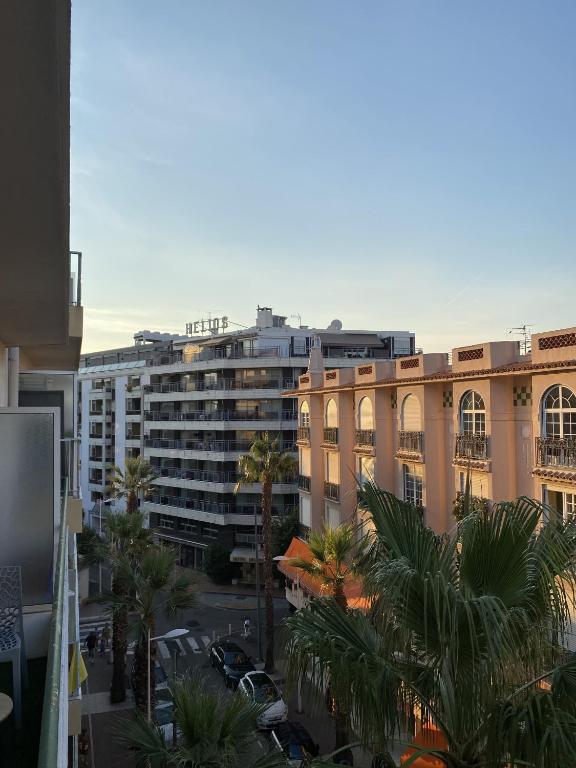 Appartement Studio Juan Plage 6 Avenue Docteur Dautheville 06160 Juan-les-Pins