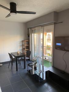 Appartement Studio Juan Plage 6 Avenue Docteur Dautheville 06160 Juan-les-Pins Provence-Alpes-Côte d\'Azur