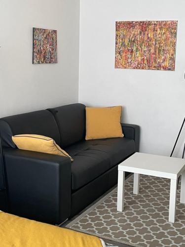 Studio l'Art Abstrait - Centre d'Agen- Gare 3'