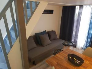 Appartement * Studio * L'Escale du Monde 7 Rue Eugène Pottier 69200 Vénissieux Rhône-Alpes