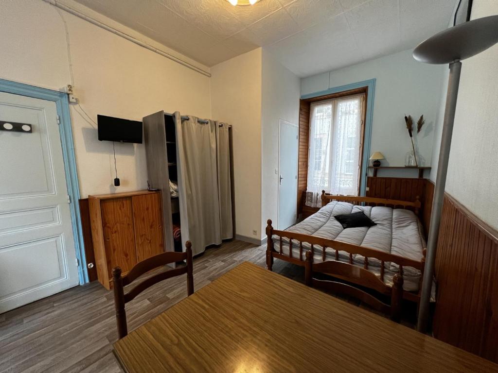 Studio La Bourboule, 1 pièce, 2 personnes - FR-1-667-39 51 avenue d'Italie, 63150 La Bourboule