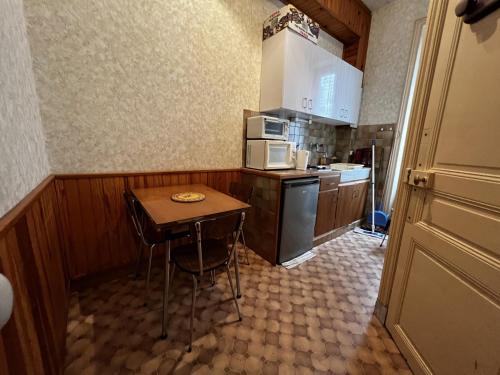Studio La Bourboule, 1 pièce, 3 personnes - FR-1-667-40