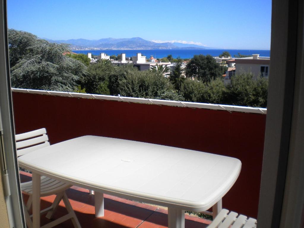 Appartement Studio La Claire Fontonne 298 Chemin du Petit Four 06600 Antibes