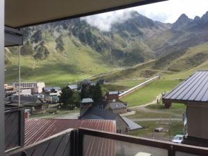 Appartement Studio La Mongie, 1 pièce, 4 personnes - FR-1-404-289 RESIDENCE FACE SUD AV DU TOURMALET E62 65200 Bagnères-de-Bigorre Midi-Pyrénées